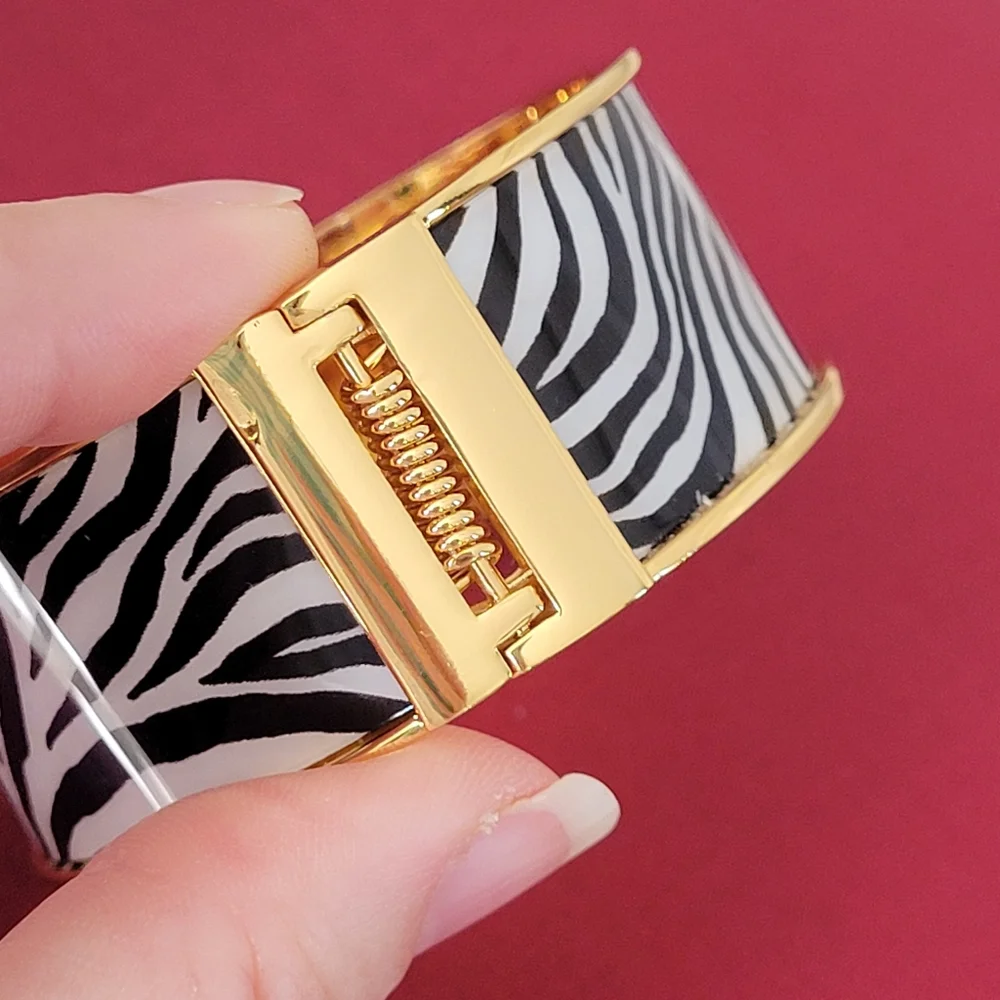 Talbots Zebra Bangle - Picture 4 of 7